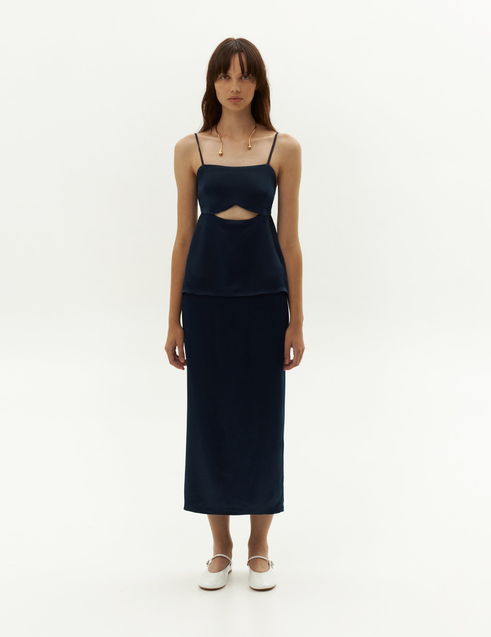 Navy silky long skirt with back slit from FORMA clothing brand. Regular waist long skirt. Синя шовковиста довга спідниця з розрізом позаду. Бренд ФОРМА