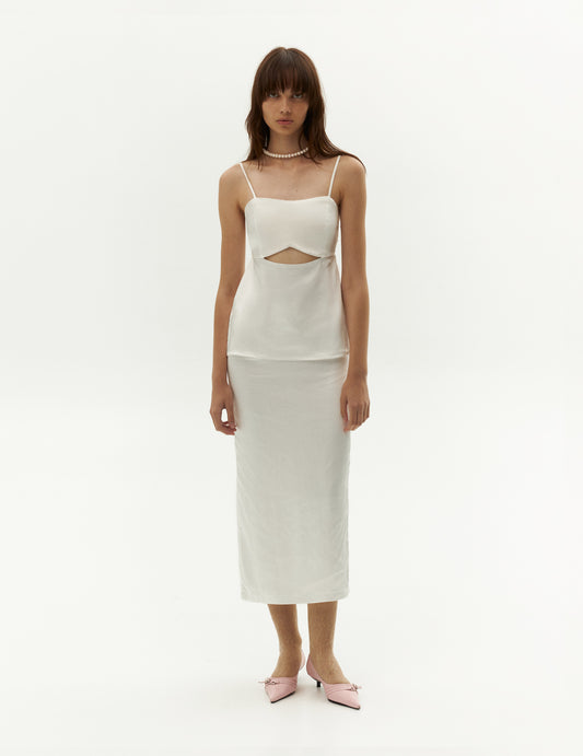 White satin silk  long skirt. White silk suit top and skirt from forma clothing fashion brand. Біла спідниця шовкова довга з розрізом. Білий костюм спідниця та топ. Бренд одягу ФОРМА