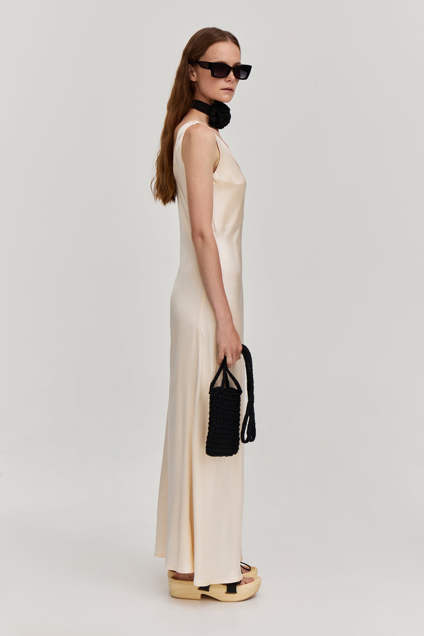 Silky viscose long dress with round neck from FORMA brand