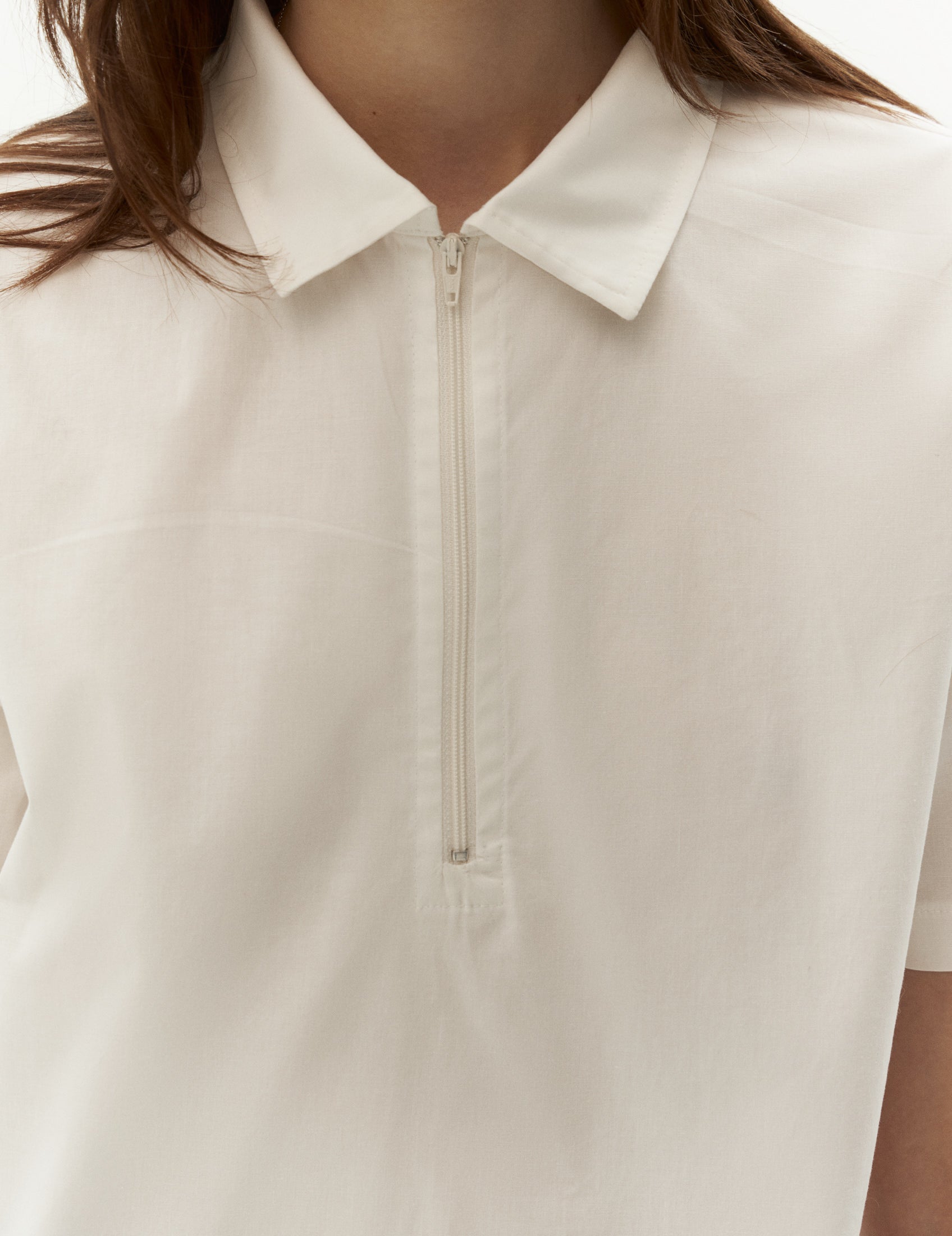 Introducing our timeless white polo shirt, a versatile and stylish addition to your wardrobe. FORMA shop online