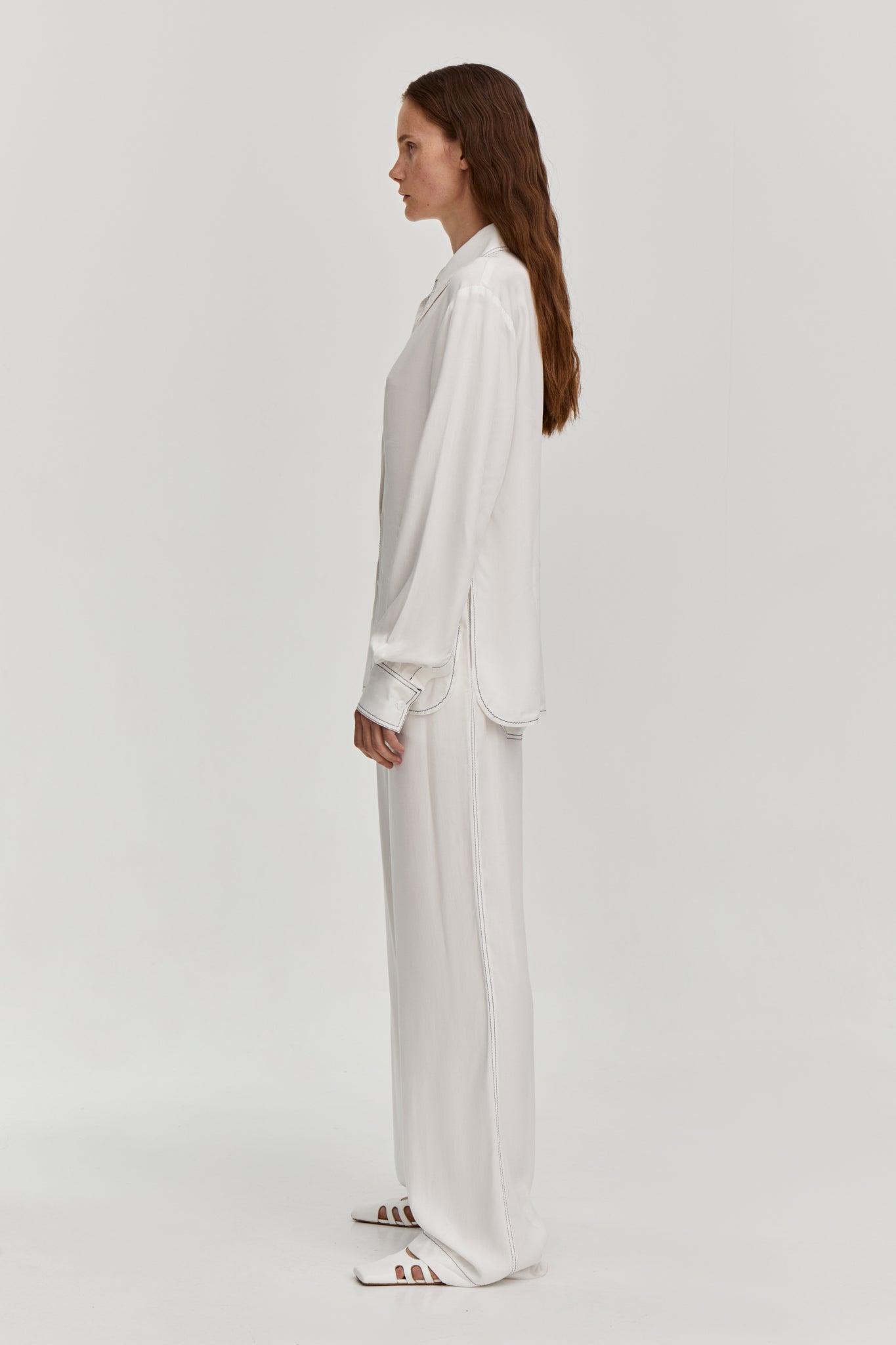 Viscose milky-white suit with contrast-stitch straight trousers and trousers  from FORMA