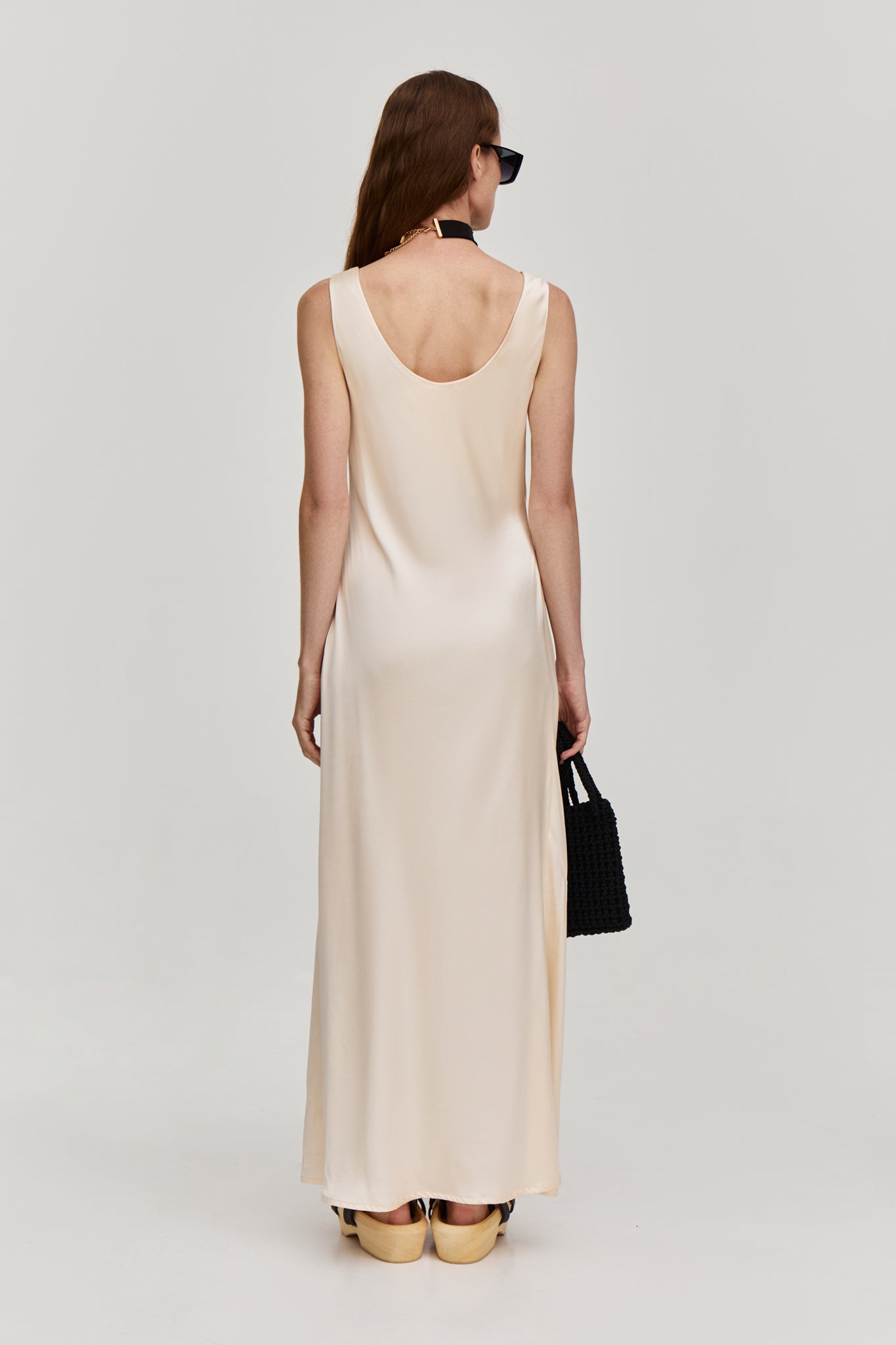 Silky viscose long dress with round neck from FORMA brand
